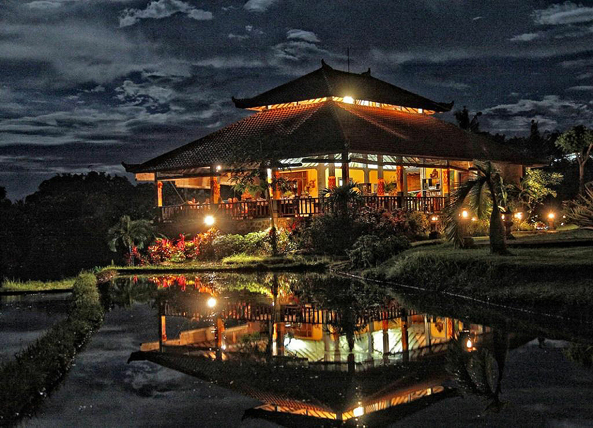 ปุรี มังกา ซีวิว รีสอร์ทแอนด์สปา โลวินา ภายนอก รูปภาพ